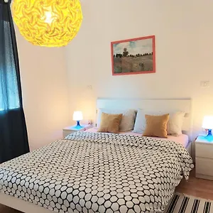 https://apartman-mara-premantura.in-istria.net